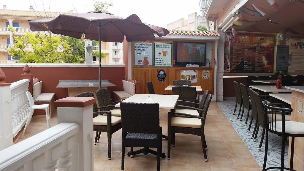 Apartamentos Vista Al Puerto San Antonio Apartmanhotel