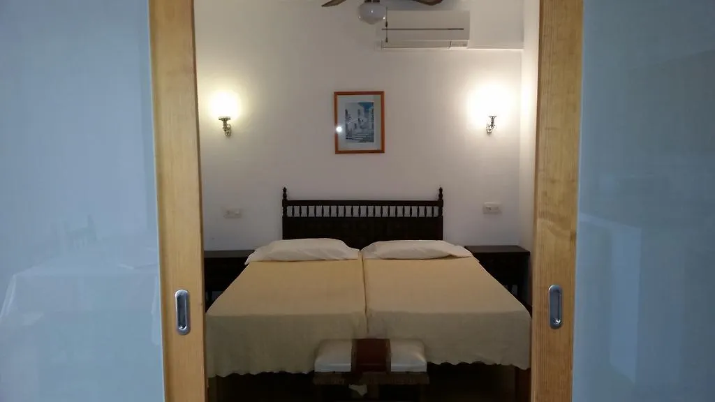 Apartamentos Vista Al Puerto San Antonio  Španělsko
