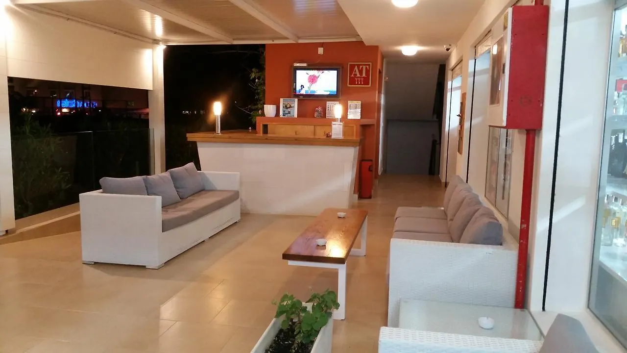 Apartamentos Vista Al Puerto San Antonio  Španělsko